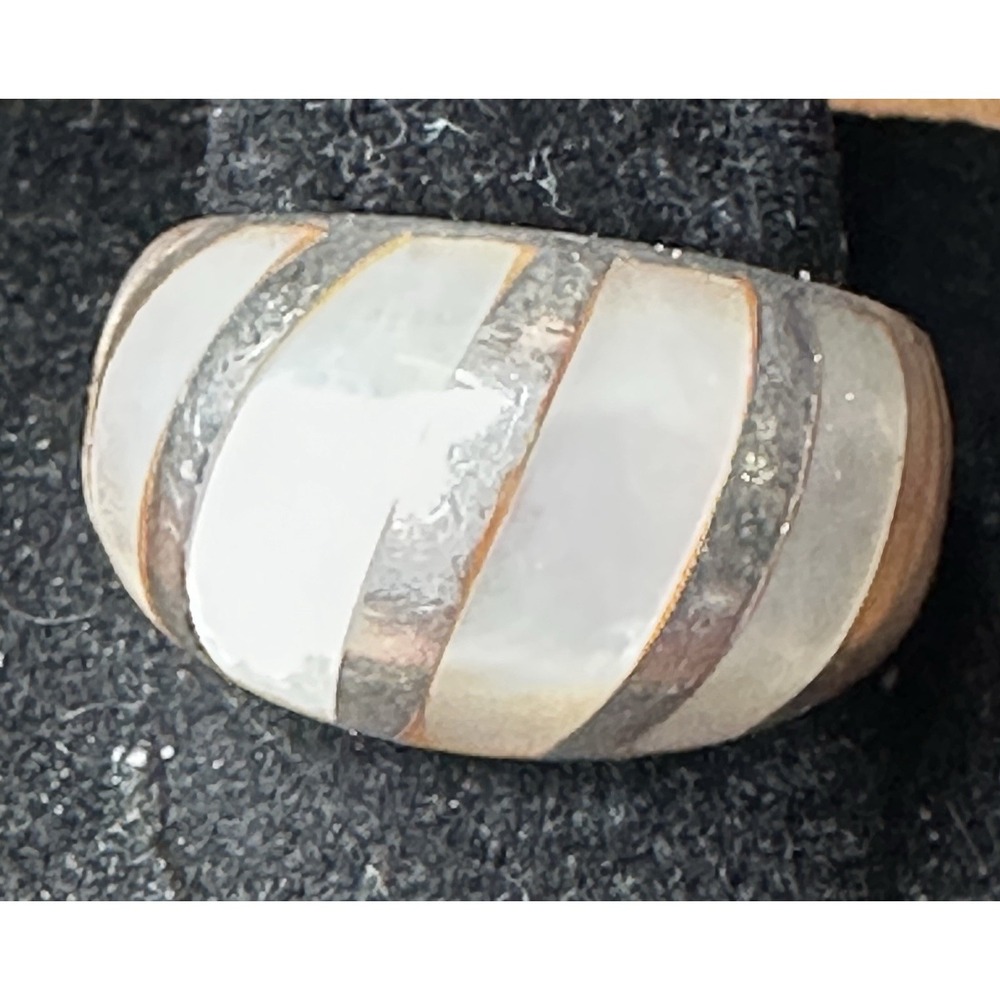 Sterling Silver Mother of Pearl Dome Ring CFJ 925 Thailand Size 8